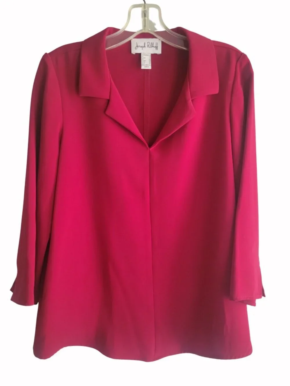 Joseph Ribkoff Blouse w Deep V-Neck and Classic Notched Collar Size 8